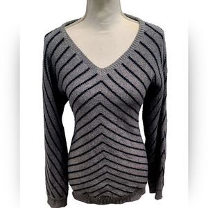 Like New | Lumiere | Black & Grey | V Neck Sweater | Size: M